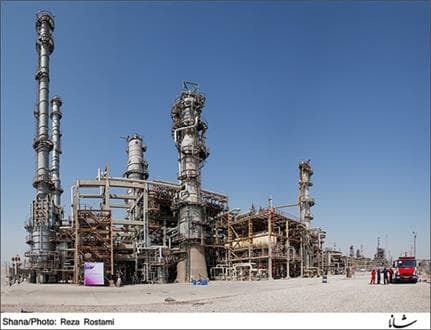 سرعت روند اجرای فاز نخست پالایشگاه ستاره خلیج فارس بعد برجام