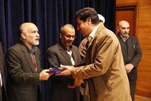 انتخاب  پتروشیمی شازند به عنوان واحد تحقیق و توسعه برتر استان مرکزی