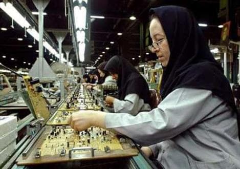 تبعات «بازنشستگی ۲۰ ساله زنان» بر صندوق‌های بازنشستگی