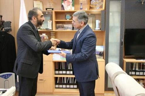 تبادل تفاهم نامه همکاری بین بیمه دانا و هلدینگ کشاورزی،غذایی و دارویی