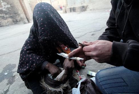 دختری با مردمک‌های درشت