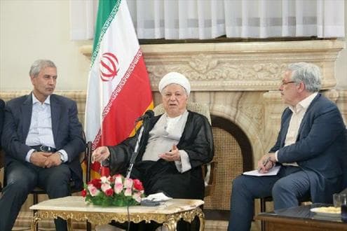 گزارش تصویری دیدار وزیر تعاون، کار و رفاه اجتماعی و مدیر عامل، معاونان و مدیران سازمان تأمین اجتماعی با آیت الله هاشمی