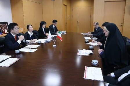 زنان ایران، در نقطه مرکزی کانون خانواده