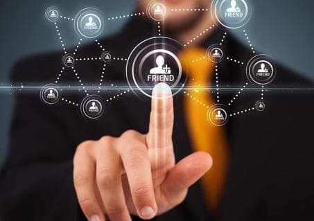 موانع کارآفرینی در تجارت الکترونیک بررسی می شود