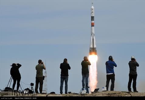 گزارش تصویری از پرتاب موشک سایوز به فضا