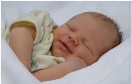 مرخصی دوره مراقبت برای مادران دارای فرزندخوانده زیر ۳ سال اجرایی شد