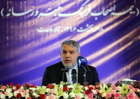 تمامی اصحاب هنر و فرهنگ را بیمه می کنیم