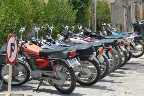 پیک های موتوری نیازمند بیمه‌‌اند