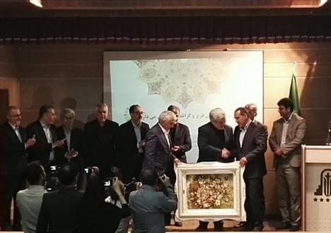 تجلیل شرکای اجتماعی کرمانشاه از دکتر نوربخش