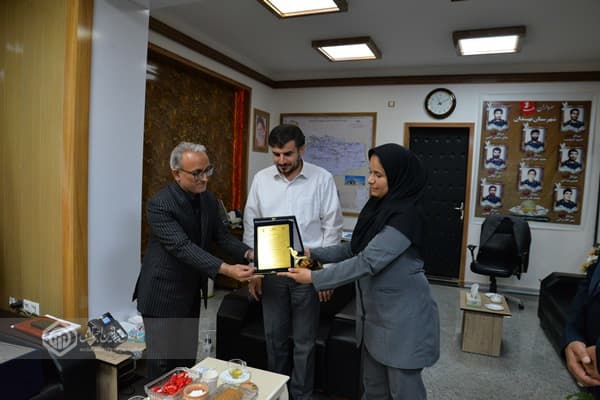 تجلیل مدیرکل تأمین اجتماعی خراسان جنوبی از مدیرعامل معدن مس ماهور