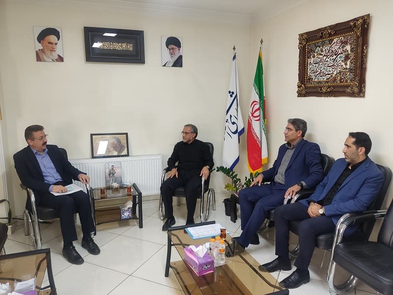 دیدار مدیران بیمه و درمان سمنان با نماینده مردم مهدیشهر و سرخه