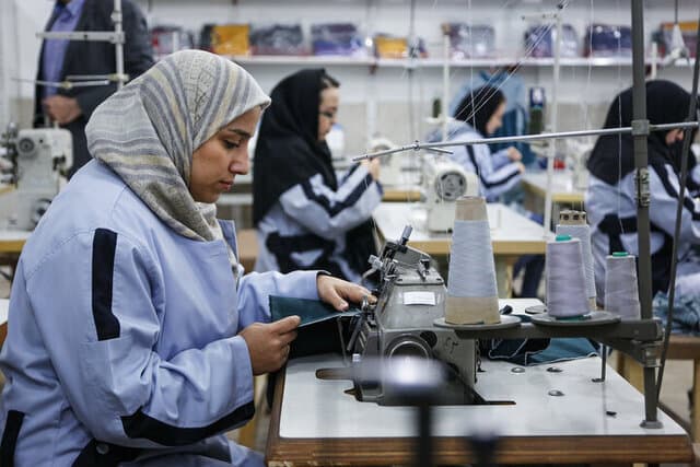 پرداخت ۱۷۰۰ میلیارد ریال وام اشتغال توسط صندوق کارآفرینی امید یزد