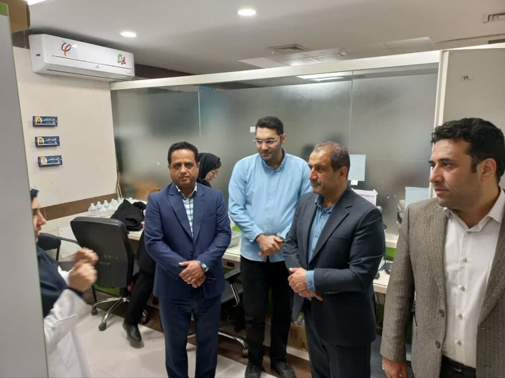 بازدید مدیر درمان تأمین اجتماعی مازندران از درمانگاه شهید فخری‌زاده ساری