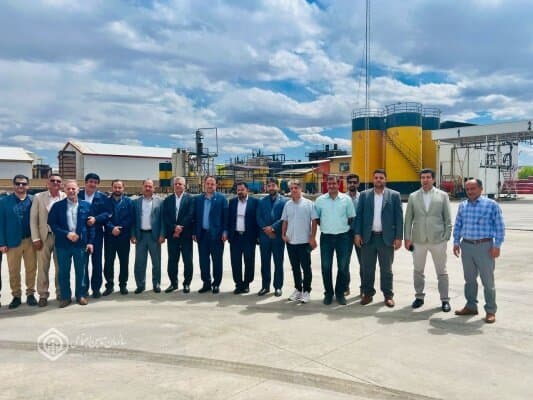 نشست مشترک مدیران تأمین اجتماعی، تعاون و دارایی قزوین با صنعتگران چرم‌سازی