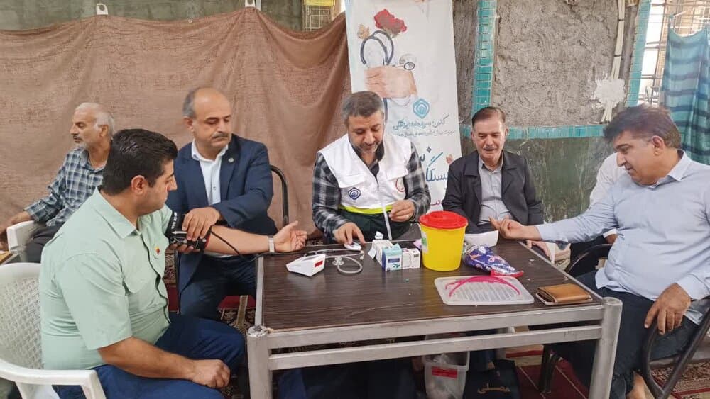 برپایی میز سلامت بسیج جامعه پزشکی تامین اجتماعی خوزستان در مصلی اهواز