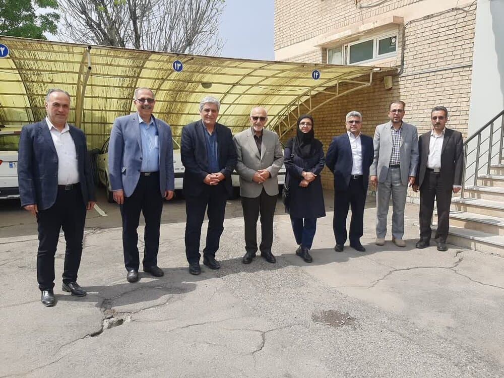 دیدار رئیس کانون بازنشستگان با مدیر درمان تامین اجتماعی استان زنجان