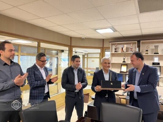 تقدیر مدیرکل تامین اجتماعی قزوین از کارفرمای دوستدار کارگر