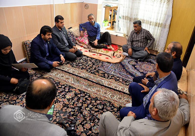 عیادت مدیرکل تامین اجتماعی کردستان از خانواده کارگران فوت شده ناشی از حوادث کار