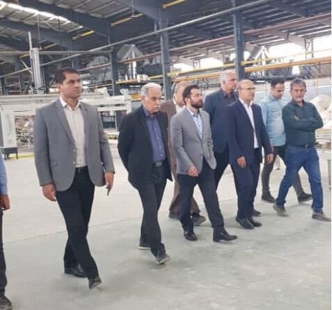 بازدید مدیران بیمه و درمان تامین اجتماعی کرمانشاه از کارخانه چیا سرام زاگرس