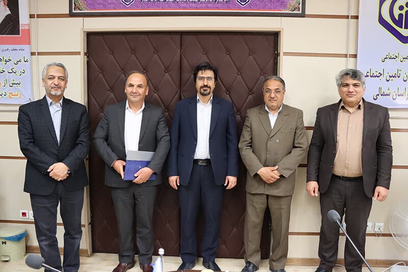 تجلیل از همکاران بازنشسته حوزه درمان تامین اجتماعی خراسان شمالی