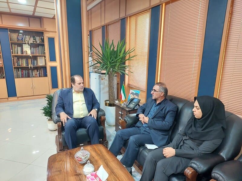 هم‌اندیشی مدیر درمان تامین اجتماعی استان مرکزی با فرماندار ساوه
