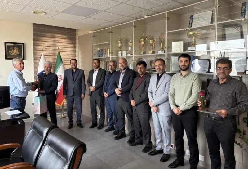 تجلیل از رزمندگان شاغل در مراکز درمانی تامین اجتماعی استان البرز