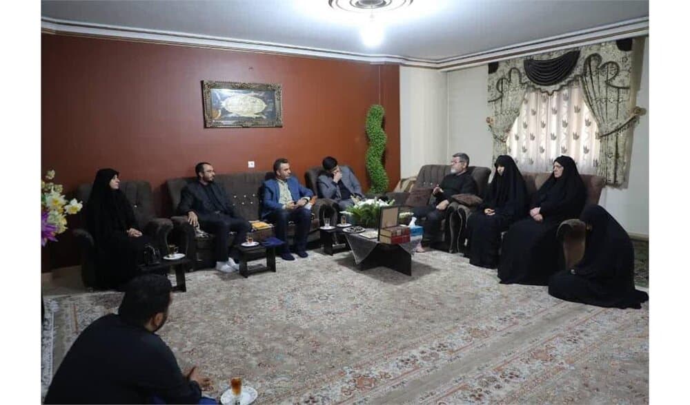 مسئولان وزارت رفاه به دیدار خانواده‌های شهدای جنگ 12روزه رفتند