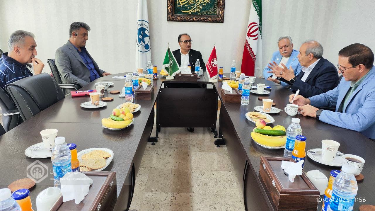 بازدید سرپرست تأمین‌اجتماعی اصفهان از سیمان بنوید