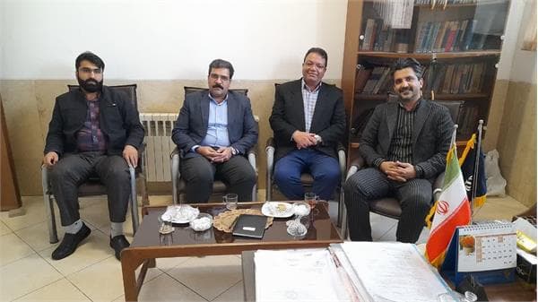 بررسی چالش‌های تولید و کمبود نیروی کار در شرکت کاشی عقیق اشکذر