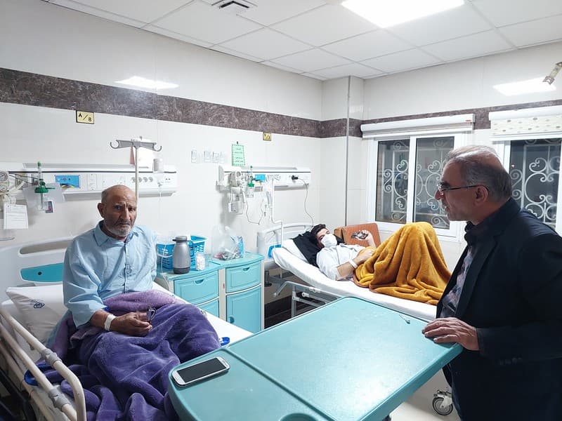 بازدید شبانه مدیر درمان استان مرکزی از بیمارستان شازند