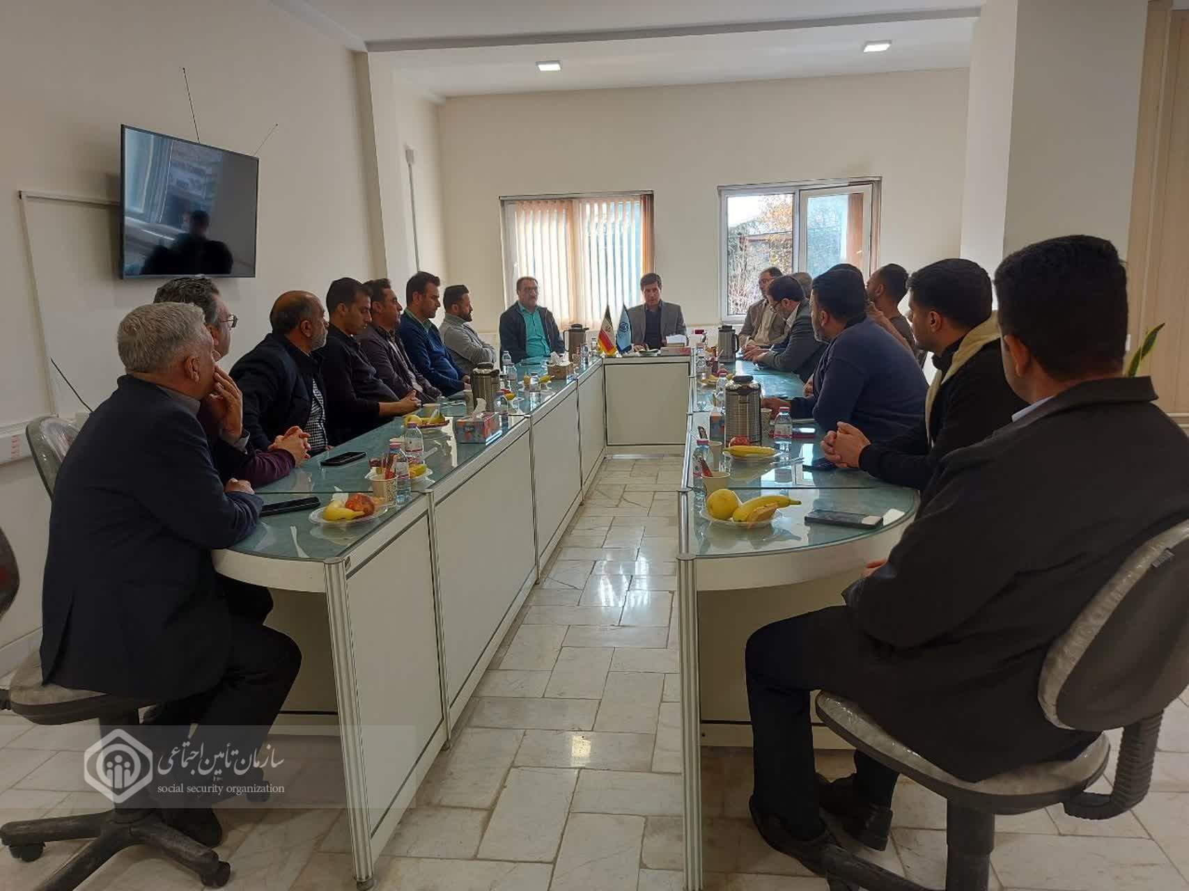 چالش‌های بیمه‌ای کارفرمایان سپیدان روی میز مدیرکل تأمین اجتماعی فارس