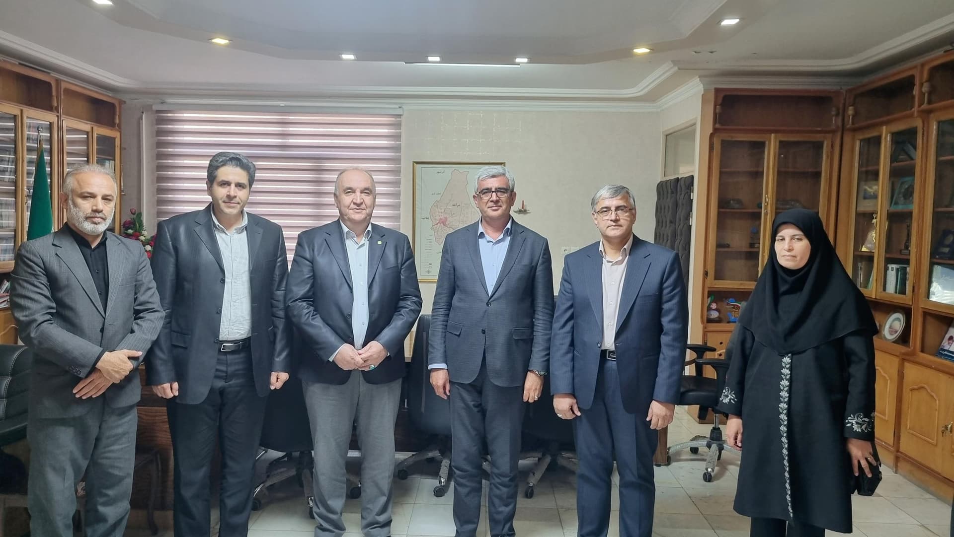 تاکیر بر توسعه فضای فیزیکی پلی‌کلینیک مراغه