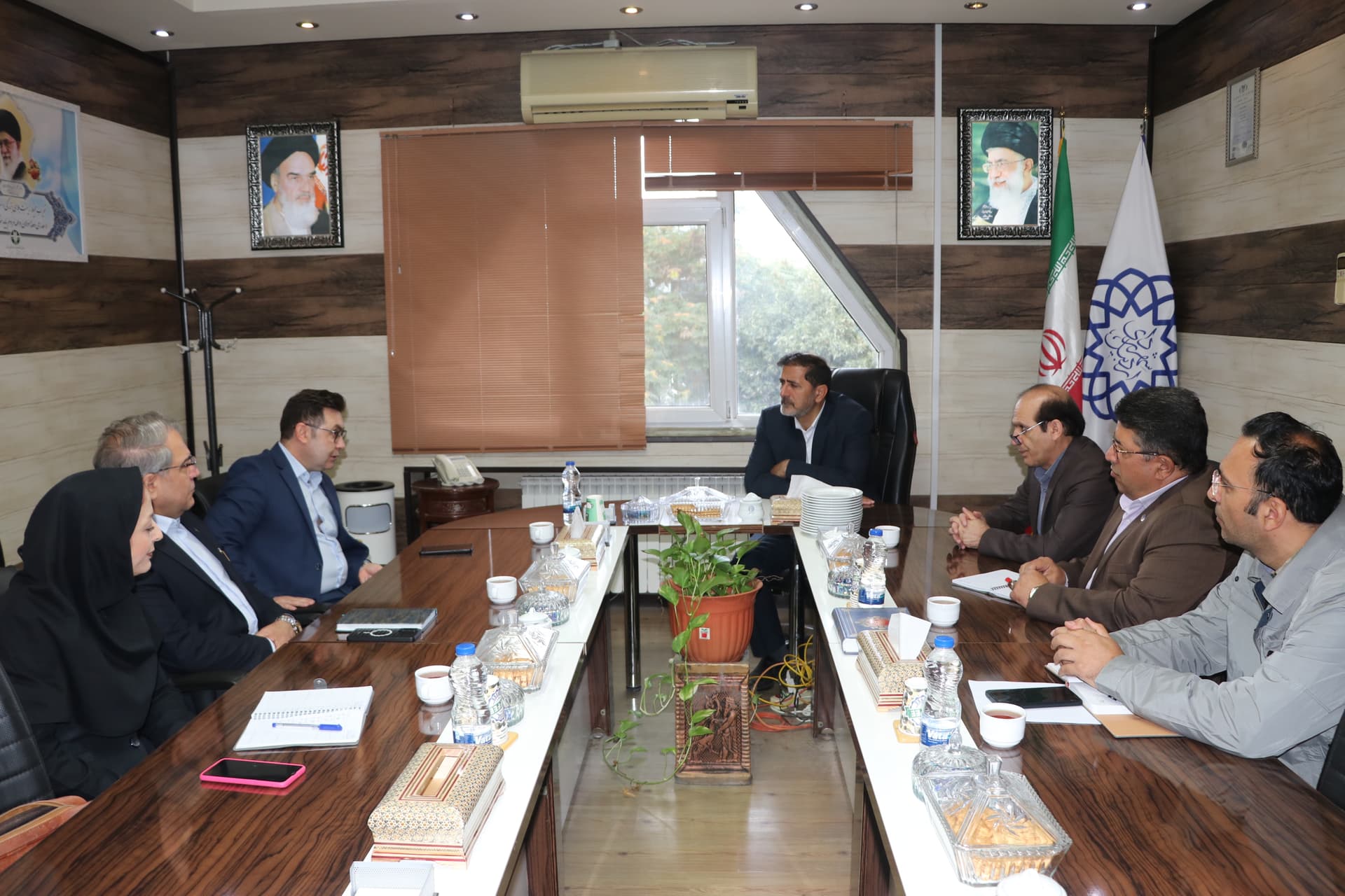 همکاری شهرداری و مدیریت درمان اردبیل در توسعه مراکز درمانی