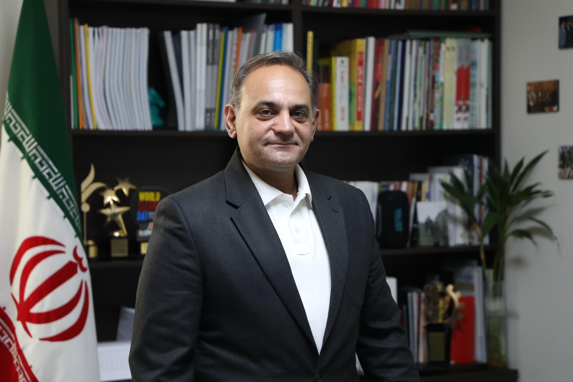 کارگران به دنبال دستمزد، صنعت گرفتار هزینه‌ها