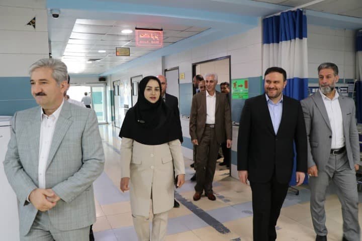 بازدید اعضای کمیسیون بهداشت و درمان مجلس از مراکز درمانی تأمین‌اجتماعی دورود و ازنا