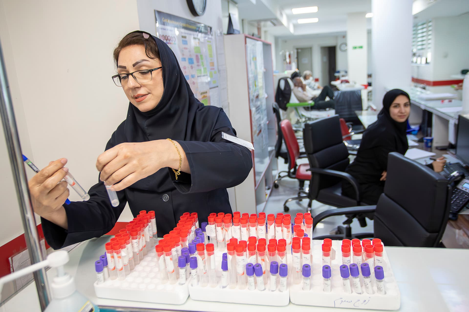 پرستار: بیصدا، بی‌ادعا، بی‌توقع