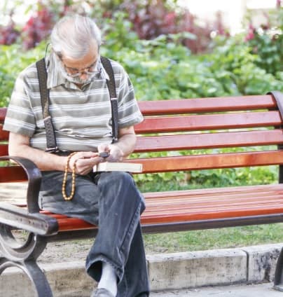 نحوۀ پرداخت تعهدات کوتاهمدت به بیمهشدگان چگونه است؟