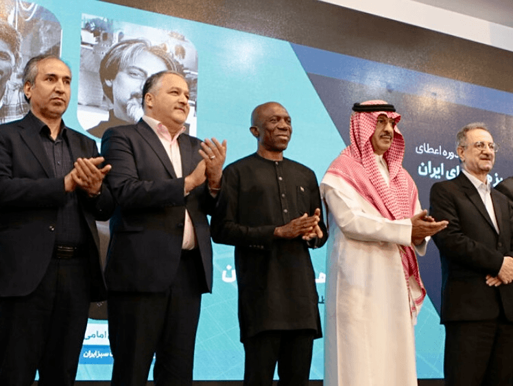 «نشان سبز» به هتل همای مشهد اهدا شد