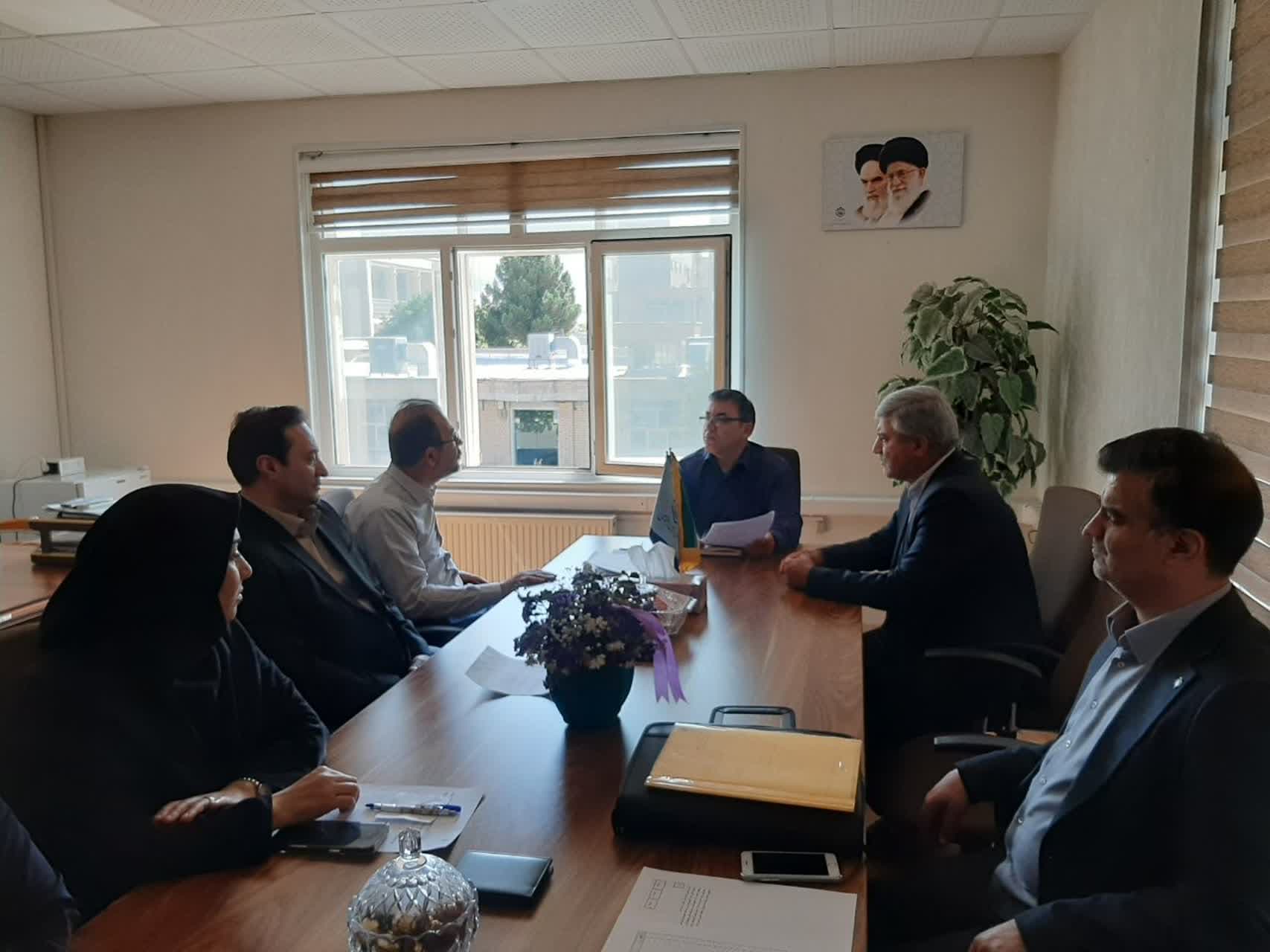 بررسی خدمات رفاهی بیماران در مراکز درمانی تأمین اجتماعی زنجان