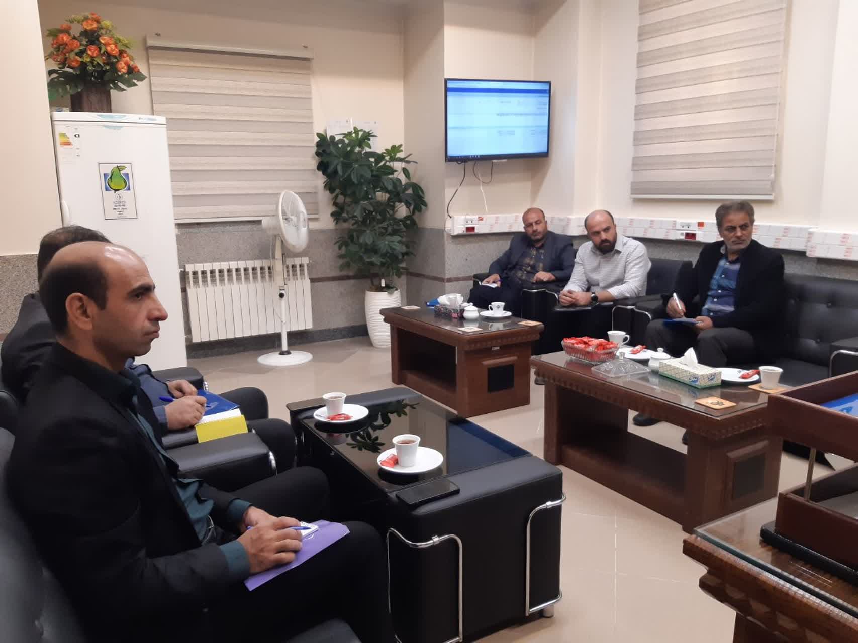 بررسی چالشهای بیمهپردازی کارگران ساختمانی در آران و بیدگل