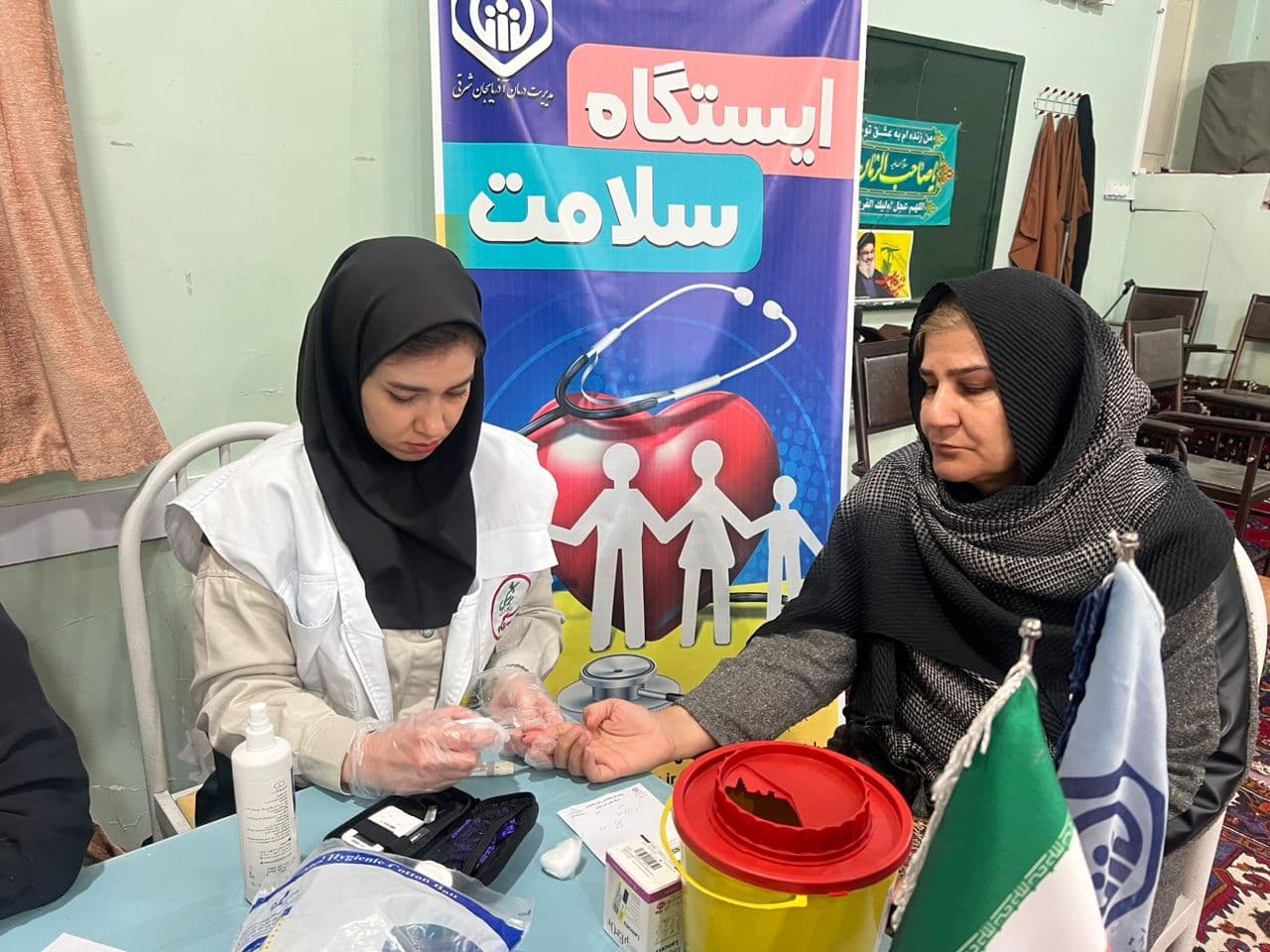 برپایی ایستگاه سلامت به مناسبت هفته ملی سلامت بانوان در تبریز