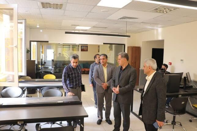 بازدید مدیرکل تعاون، کار و رفاه اجتماعی گیلان از کارخانه نوآوری
