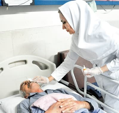 هزینۀ سفر و اقامت بیمار و همراه چگونه پرداخت میشود؟