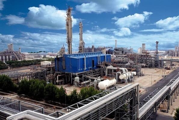 توسعه سبد محصولات پتروشیمی غدیر؛ از گرید ساختمانی تا پزشکی